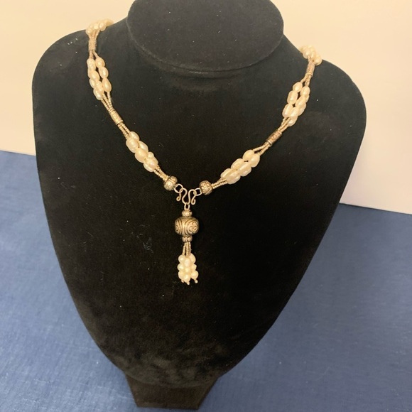 3 strand fresh water pearls necklace - Picture 1 of 4